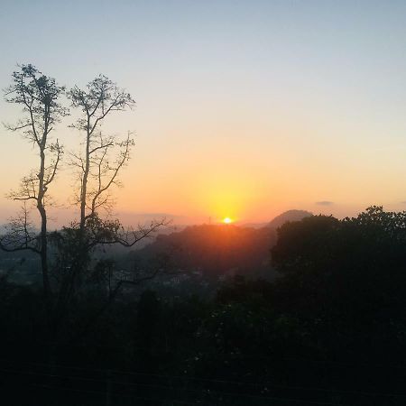 Kandy Hill Villa Bagian luar foto